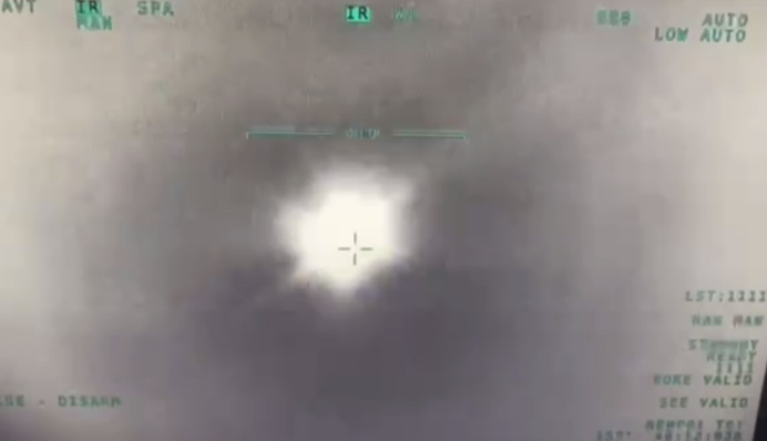 Момент знищення російського буксира 