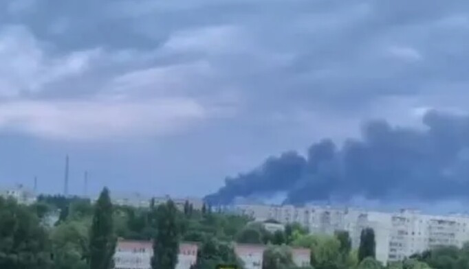 Випустили 8 ракет: Росія завдала удару по Кременчуку, всі подробиці