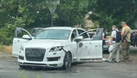 В Херсоне взорвался автомобиль с местным коллаборантом: первые подробности, фото и видео