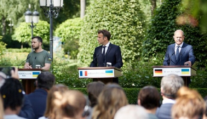 Макрон и Шольц, где ваша техника: украинский военный записал жесткое видео европейским политикам