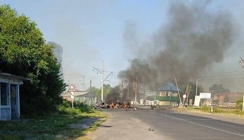 Під Полтавою спалахнуло авто з боєприпасами - лунають вибухи: фото