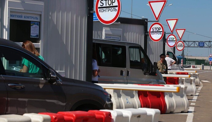 Ажіотаж на кордоні через 