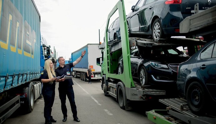 Частині українців залишать нульову розмитнення: названі категорії осіб