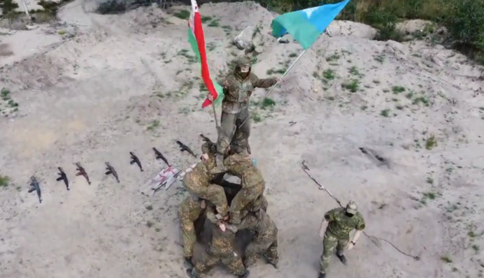 Спецназ перетворили на Cirque du Soleil: у мережі тролять 