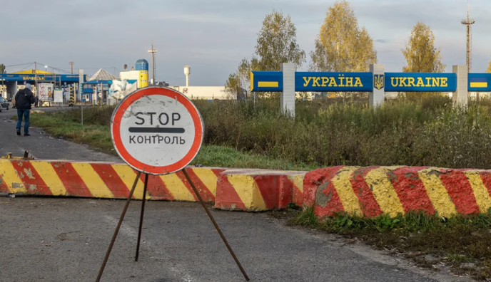 Украина ввела визовый режим с Россией: как он работает