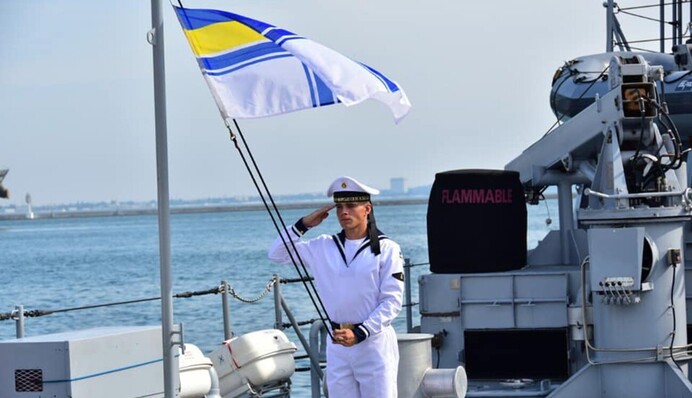 З Днем ВМС України 2022: красиві листівки, привітання у віршах та прозі