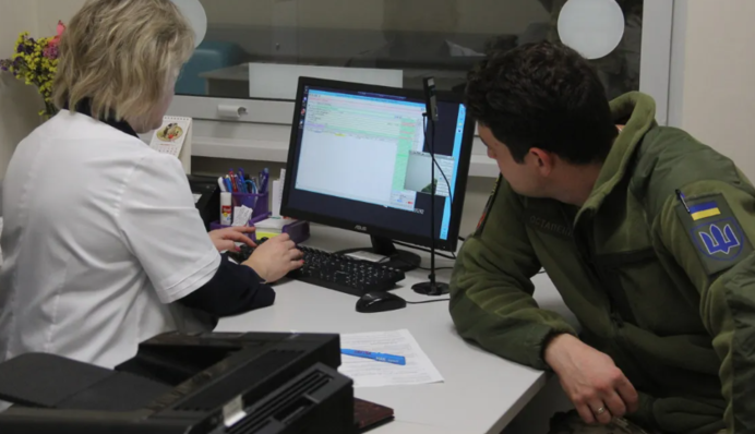 Не только сколиоз и остеохондроз: с какими еще заболеваниями костей не возьмут в армию