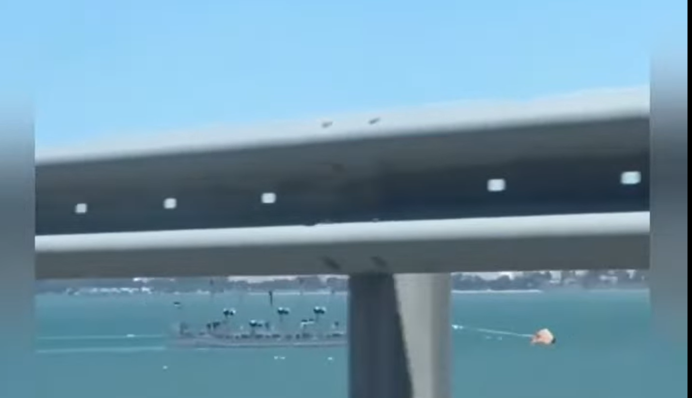 Окупанти злякалися удару по Кримському мосту та почали посилювати оборону: відео