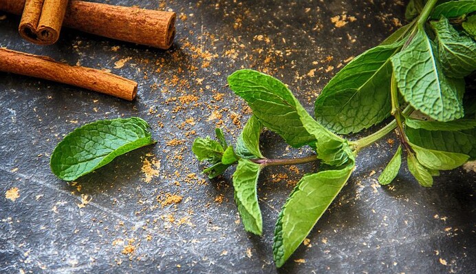 Диетолог рассказала, как полюбить здоровую еду с помощью специй