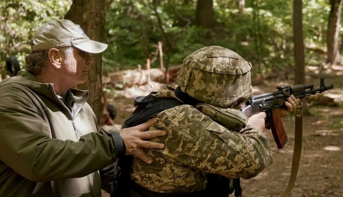 Украинских военных тренирует американская 