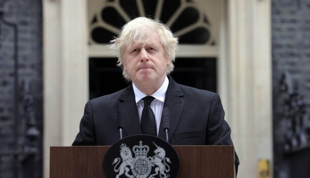 Политический кризис в Британии: Кабмин Бориса Джонсона покинули почти 40 человек