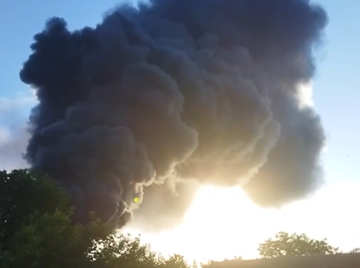 Знову "недопалок"? У Донецьку вкотре вибухнули склади із пальним окупантів, фото та відео