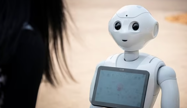 Йогу покажет и анекдот расскажет: в США создан робот-помощник больным с Альцгеймером