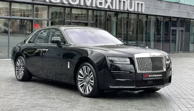 Шик во время войны: в Украине Rolls-Royce продают по полмиллиона долларов