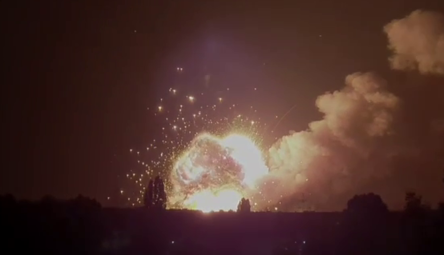 ЗСУ завдали потужного удару по складу окупантів у Новій Каховці: вражаючі фото та відео