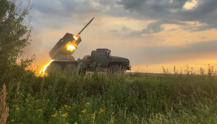 ВСУ бьют по тылам оккупантов, уничтожая военные склады: онлайн войны 12 июля