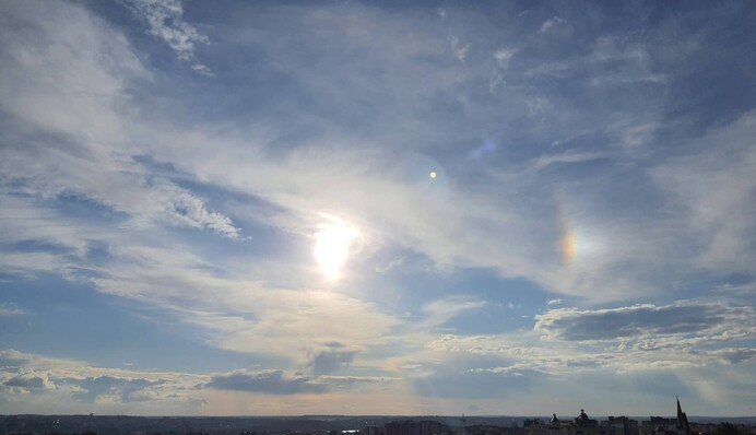 Мешканці Тернополя помітили у небі 