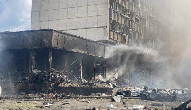 Все за мить потемніло: нове відео ракетного удару по Вінниці