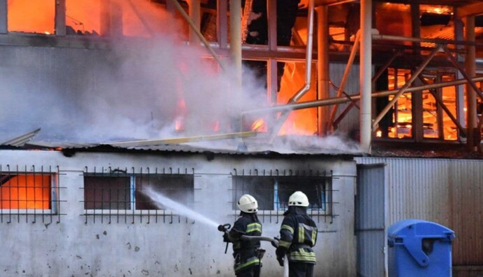 Одесса в огне: фото и видео последствий ракетного удара