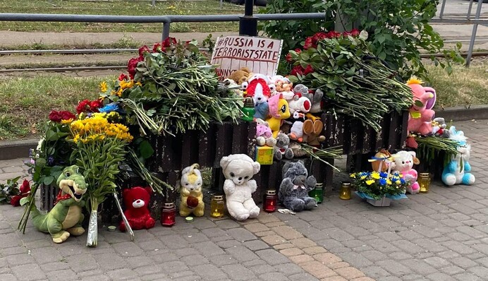 Потрапили у вогняну пастку: фото ще двох дітей, які загинули під час теракту у Вінниці