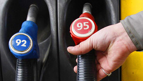 На українських АЗС зникла популярна марка бензину: що відбувається