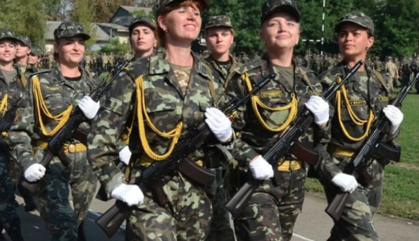 Кто из украинок обязан стать на воинский учет и кому дадут отсрочку: все подробности