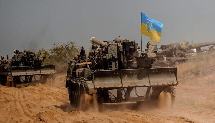 Давимо їх із двох сторін: експерт розповів, як буде звільнено Херсон