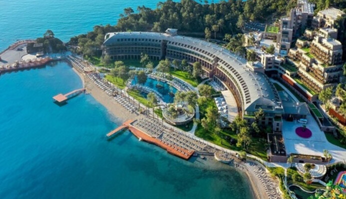 Отпуск за границей: куда можно поехать украинцам и в каких отелях нет россиян