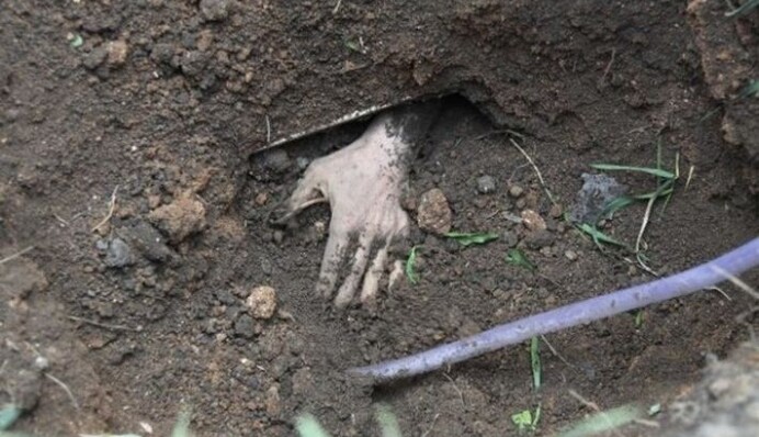 В оккупированном Мелитополе нашли убитой девочку: перед смертью ее насиловали и били