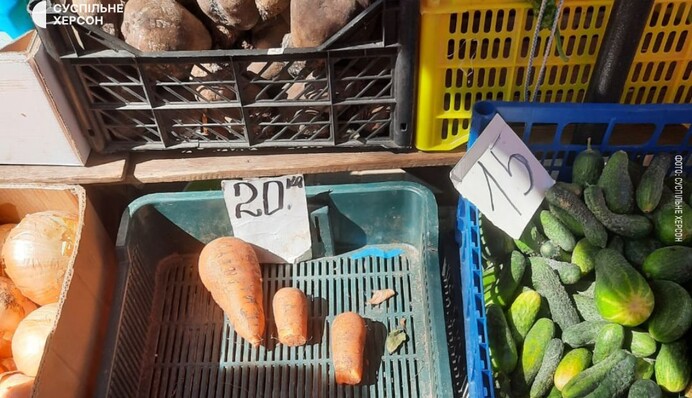 Окупанти перетворюють життя херсонців на пекло: у місті почалися проблеми з продуктами