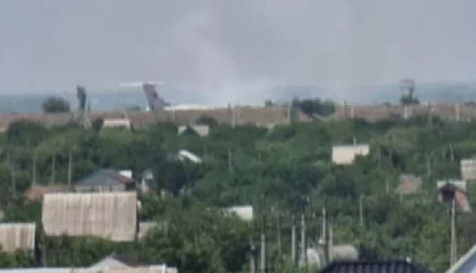 На базі окупантів у Мелітополі пролунав вибух: фото та подробиці