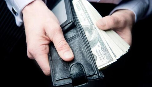 Заощаджують навіть на коханих: названо чотирьох найжадібніших чоловіків за знаком Зодіаку