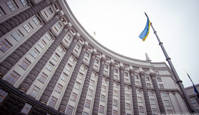 Як виплачують пенсії та субсидії на окупованій території: відповідь Кабміну