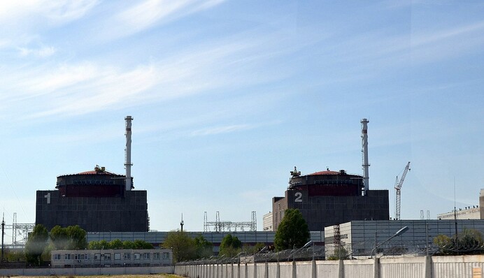 ​Оккупанты ударили из пушек и "Градов" по Запорожской АЭС: подробности провокации