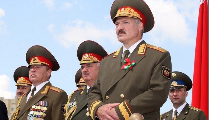 ​Лукашенко придумал, как избежать вторжения в Украину: военный эксперт назвал оригинальный способ