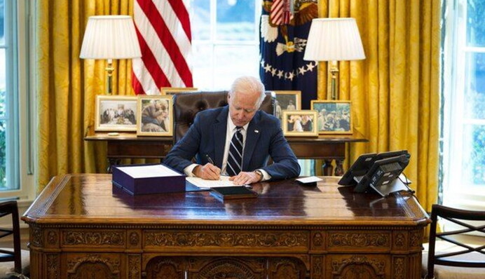 Финляндия и Швеция стали ближе к НАТО: Байден подписал важнейший документ