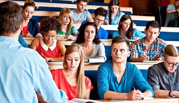 Как студенту выехать из Украины во время мобилизации: какие документы нужны на границе