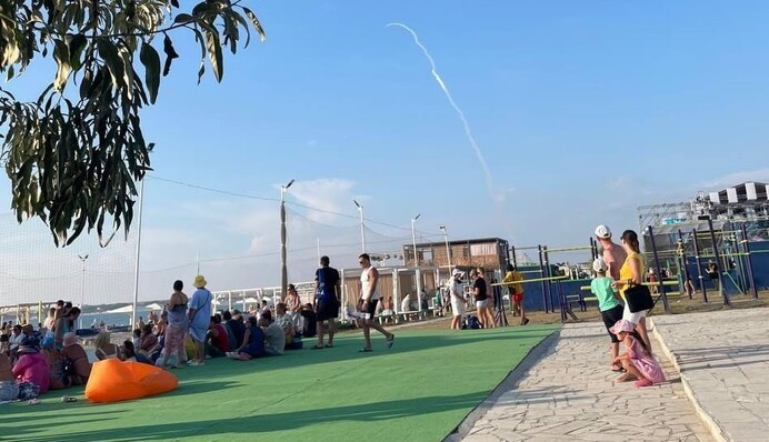 "Літній сезон" закривається: де лунали вибухи у Криму у суботу