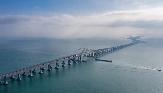 Когда разрушать крымский мост? Военный эксперт назвал идеальный сценарий