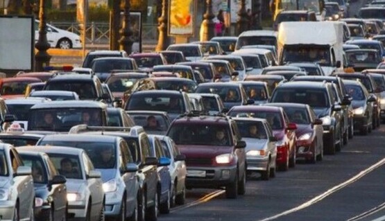 В Україні скасували наклейки техконтролю авто на лобове скло: скільки діє постанова