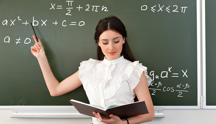 Душевные поздравления учителей с 1 сентября в открытках, стихах и прозе