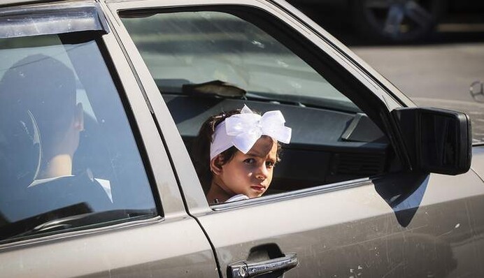 В каких случаях детям разрешено ехать на первом сиденье авто: три правила