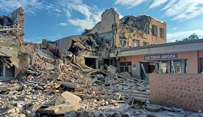 День знаний в руинах: фото украинских школ до и после их разрушения оккупантами