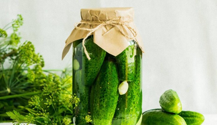 Що потрібно додати в банку із солоними огірками: корисні поради