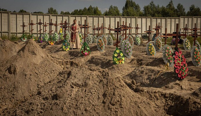 В Буче похоронили 15 человек, умерших в период оккупации РФ, фото