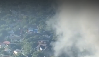 У Києві пожежа на АЗС - стовп диму здіймається високо в небо: відео