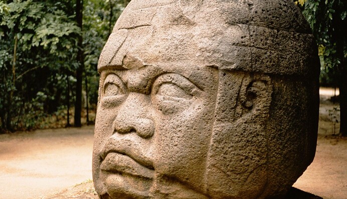 У Мексиці знайшли зображення стародавніх правителів, які жили 2500 років тому: фото