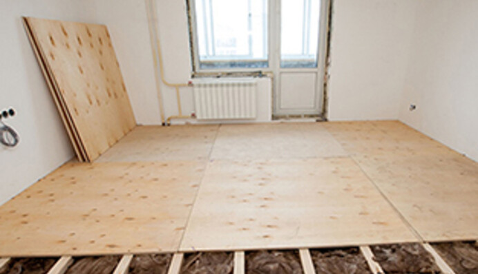 Как утеплить пол квартиры на первом этаже: названы самые популярные материалы