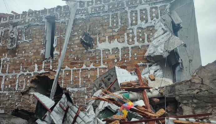 У Миколаєві росіяни вдарили по житловому району - багато постраждалих: фото та відео