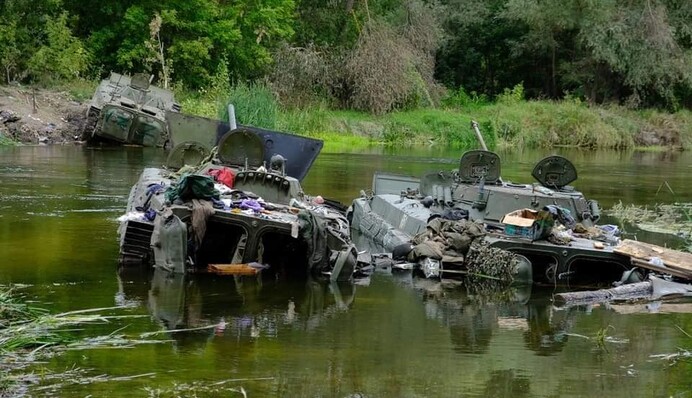 Окупанти тікають з Харківщини та Луганщини: грабують мирних мешканців та викрадають авто